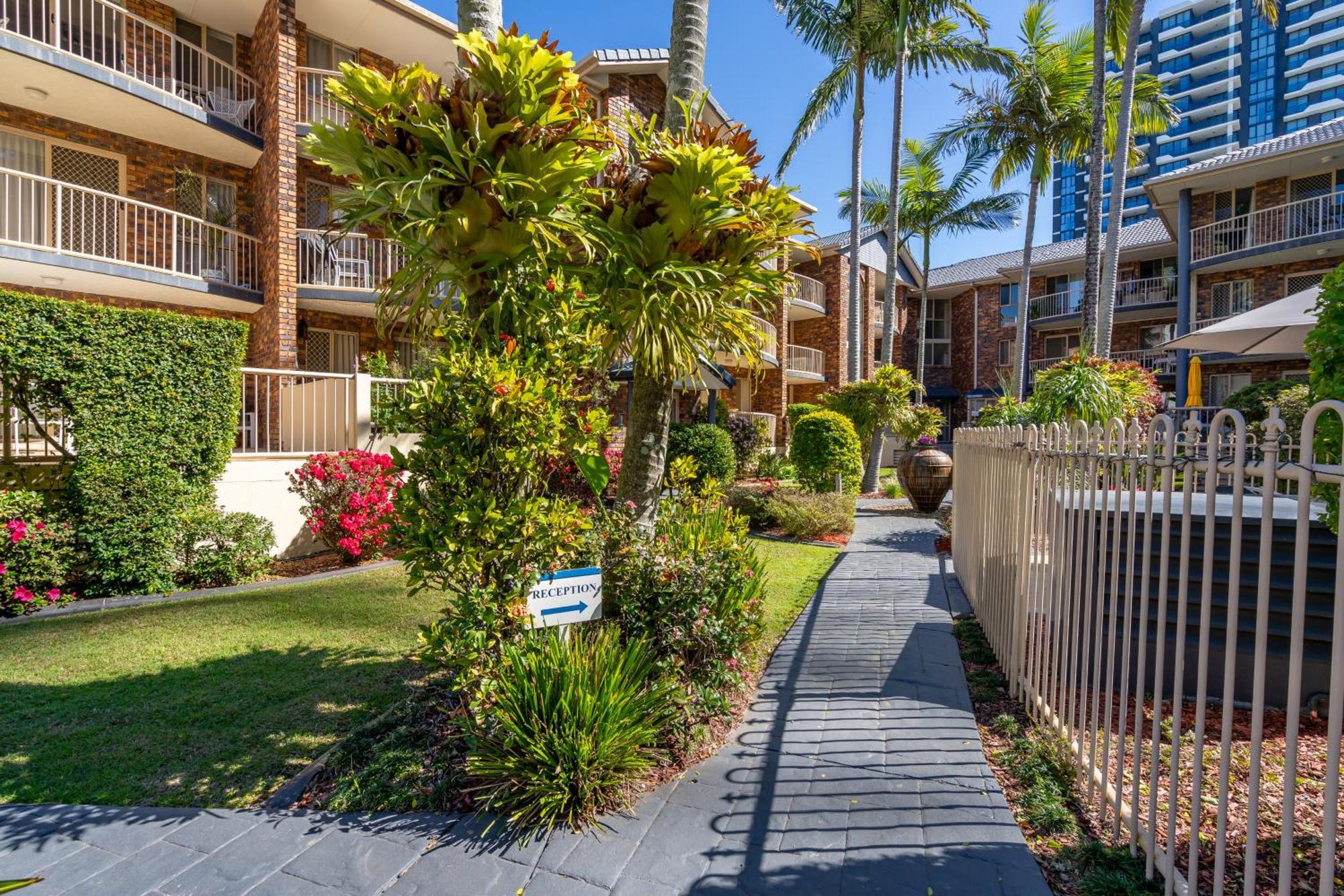 Oceanside Cove Aparthotel Gold Coast Bagian luar foto