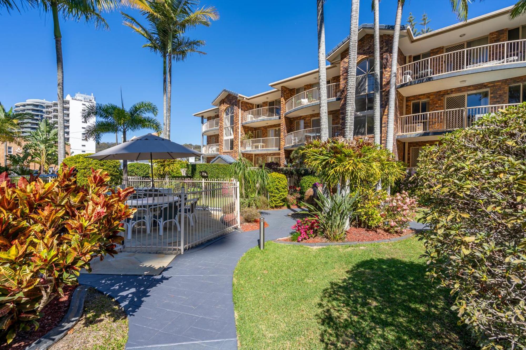 Oceanside Cove Aparthotel Gold Coast Bagian luar foto