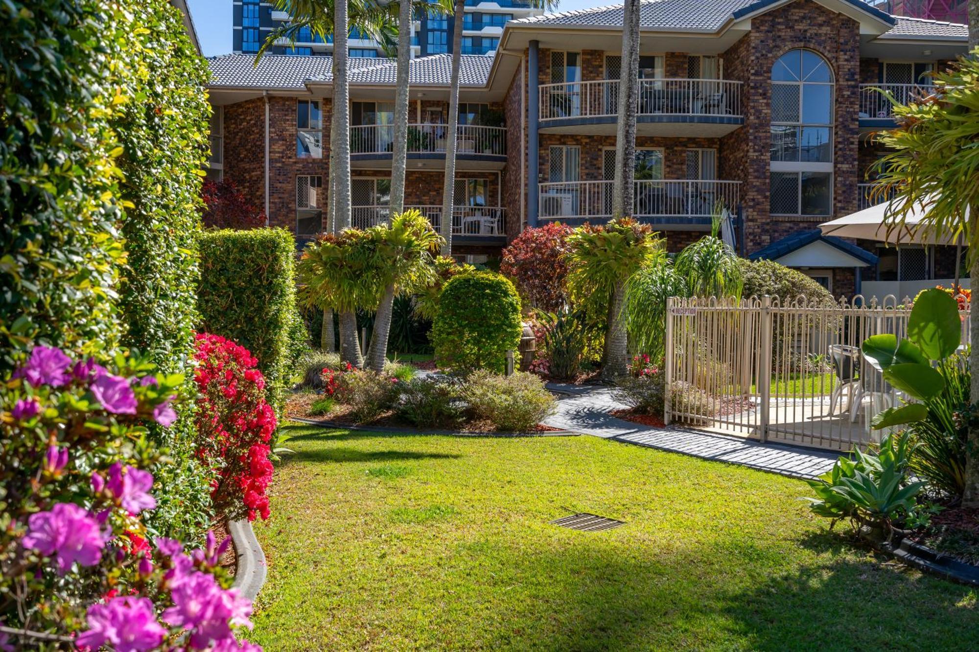 Oceanside Cove Aparthotel Gold Coast Bagian luar foto